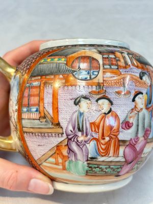 A Chinese Canton famille rose 'mandarin subject' teapot, Qianlong — photo 14