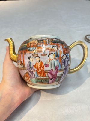 A Chinese Canton famille rose 'mandarin subject' teapot, Qianlong — photo 2