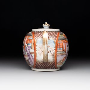 A Chinese Canton famille rose 'mandarin subject' teapot, Qianlong — photo 2
