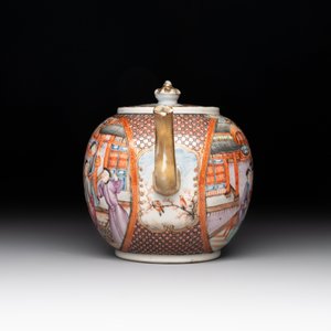 A Chinese Canton famille rose 'mandarin subject' teapot, Qianlong — photo 4