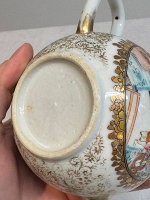 A Chinese Canton famille rose 'mandarin subject' teapot, Qianlong — photo 14
