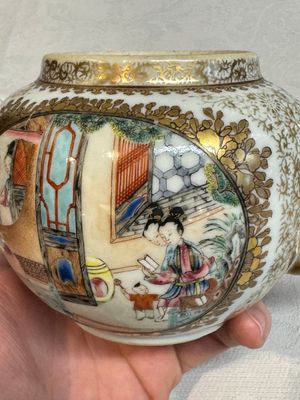 A Chinese Canton famille rose 'mandarin subject' teapot, Qianlong — photo 3