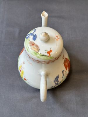 A Chinese Canton famille rose 'mandarin subject' tureen and cover on stand and a teapot and cover, Qianlong — photo 27
