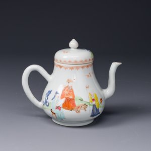 A Chinese Canton famille rose 'mandarin subject' tureen and cover on stand and a teapot and cover, Qianlong — photo 13