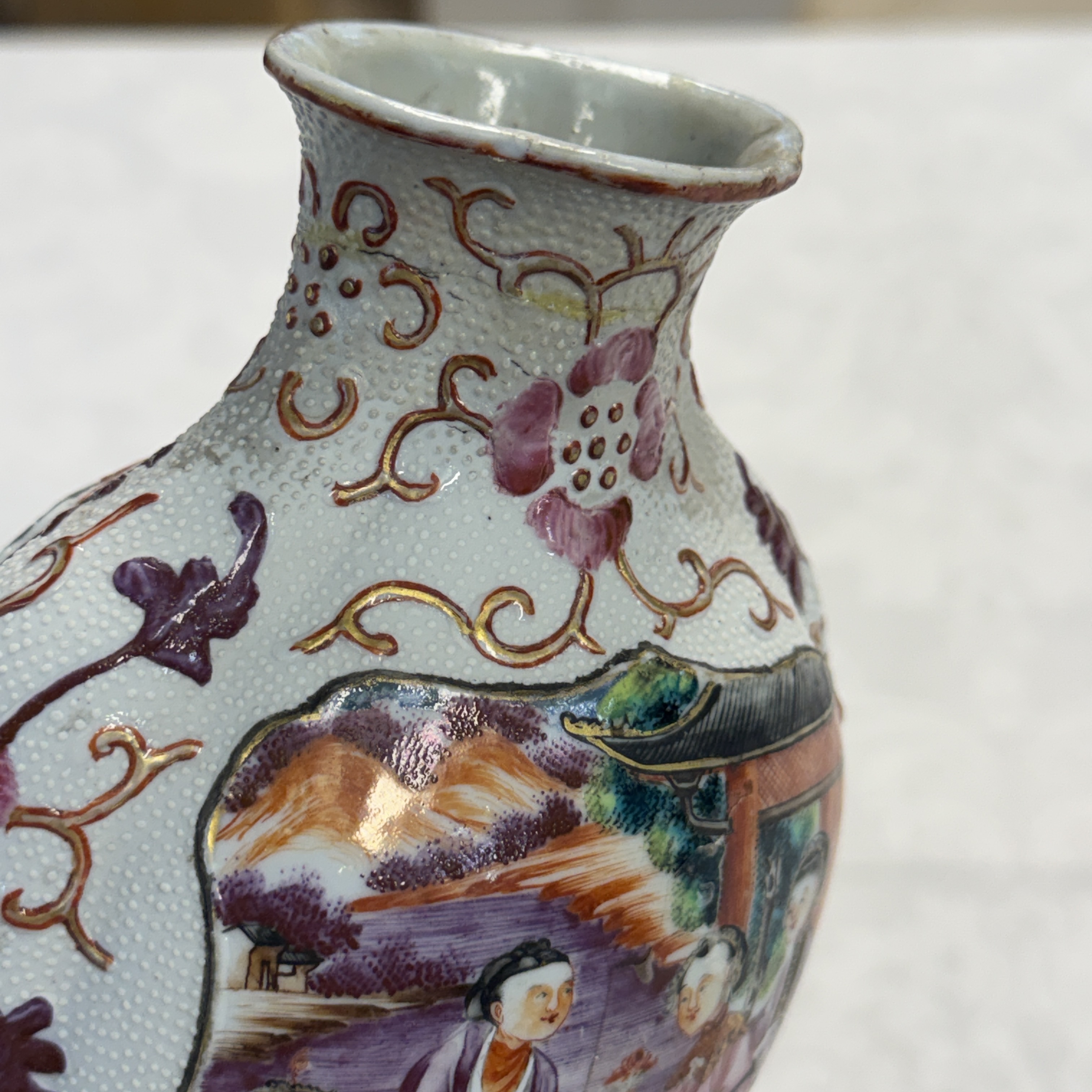 A Chinese Canton famille rose 'Mandarin Subject' vase — photo 8