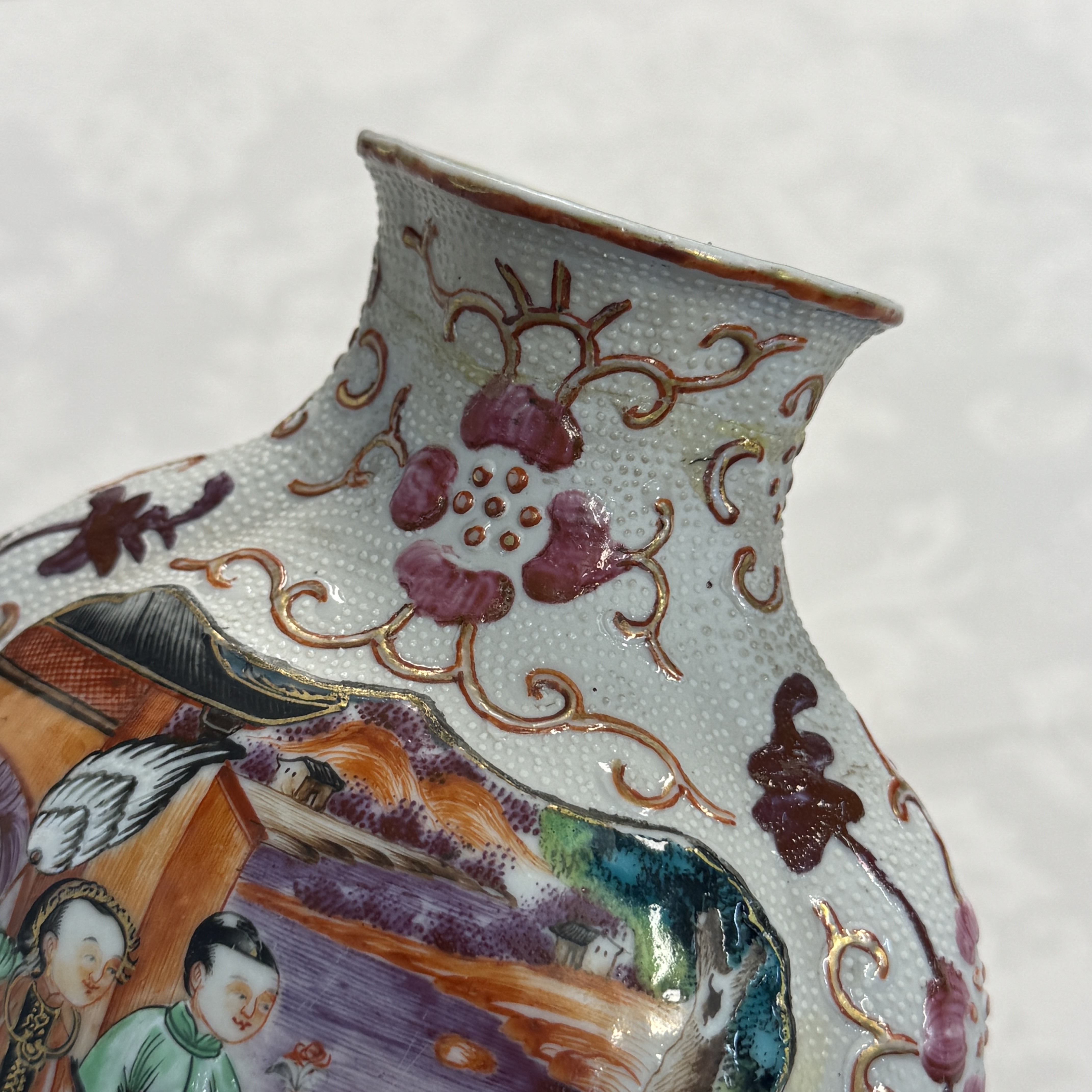 A Chinese Canton famille rose 'Mandarin Subject' vase — photo 9