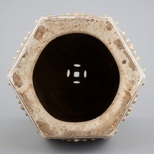 A Chinese Canton famille rose medallion hexagonal garden seat, 19th C. — photo 6