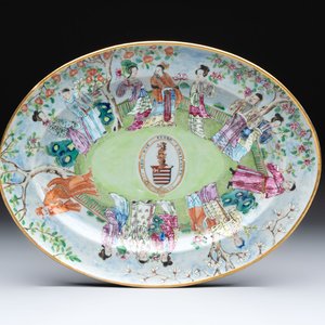 A Chinese Canton famille rose oval armorial dish with the arms of Caulfield for the English market, Daoguang, ca. 1825 — photo 1