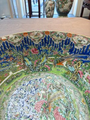 A Chinese Canton famille rose 'peacock' punch bowl, 19th C. — photo 8