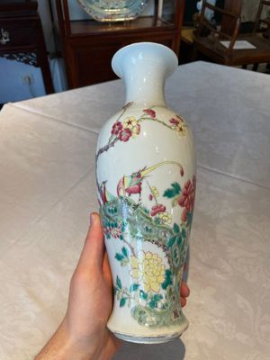 A Chinese Canton famille rose plate, a famille rose vase and a saucer, Qianlong and later — photo 1