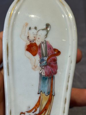 A Chinese Canton famille rose 'San Niang Jiao Zi 三娘教子' vase, Qianlong — foto 7