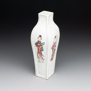 A Chinese Canton famille rose 'San Niang Jiao Zi 三娘教子' vase, Qianlong — foto 1