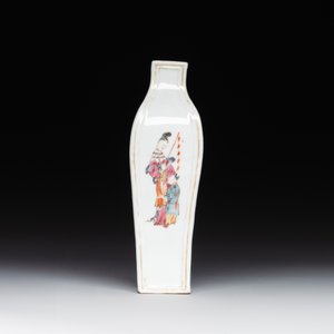 A Chinese Canton famille rose 'San Niang Jiao Zi 三娘教子' vase, Qianlong — foto 3