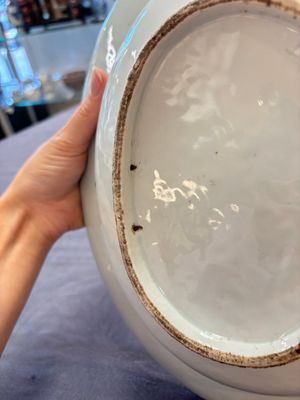 A Chinese Canton famille rose shaving bowl with figurative design, Qianlong — 照片 13