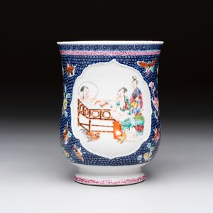 A Chinese Canton famille rose tankard with figural design, Qianlong — photo 2