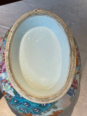 A Chinese Canton famille rose tureen and cover with narrative design, 19th C. — 照片 13