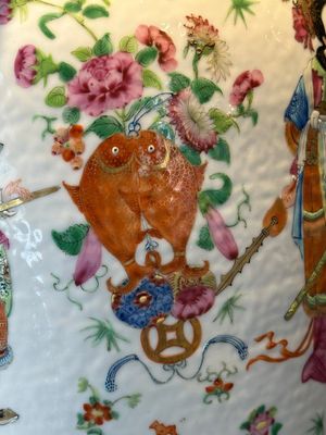A Chinese Canton famille rose 'Wu Shuang Pu' vase, 19th C. — foto 10