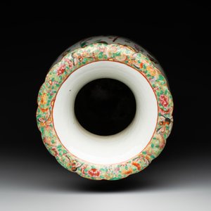 A Chinese Canton famille rose 'Wu Shuang Pu' vase, 19th C. — foto 5
