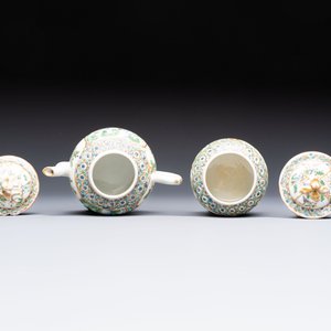 A Chinese Canton famille verte three-piece tea service and three vases, 19th C. — 照片 8