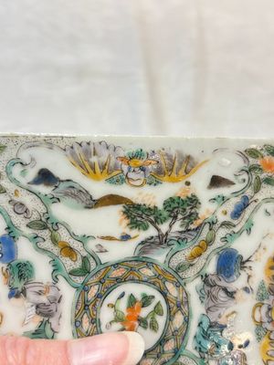 A Chinese Canton famille verte tile, 19th C. — foto 3