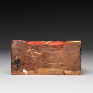 A Chinese Canton gilt-lacquered casket and an ancestral tablet of paiwei 牌位, 19th C. — photo 20