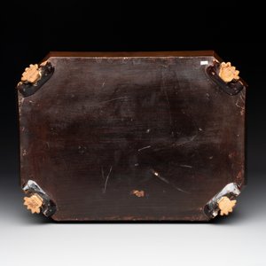 A Chinese Canton gilt-lacquered casket and an ancestral tablet of paiwei 牌位, 19th C. — photo 10