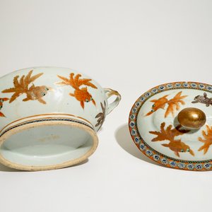 A Chinese Canton iron-red "goldfish" tureen, 19th C. — 照片 7