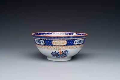 A Chinese Canton polychrome decorated bowl for the Islamic market, 19th C. — 照片 2