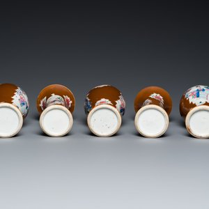 A Chinese capucin-brown-ground famille rose garniture of five vases with 'Xi Xiang Ji' design, Yongzheng — photo 6