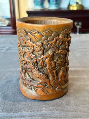 A Chinese carved bamboo 'Seven Sages of the Bamboo Grove' brush pot, 19th C. — 照片 2