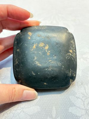 A Chinese carved black pottery 'Mythical Animal' box and cover, Yuan/Ming — 照片 9