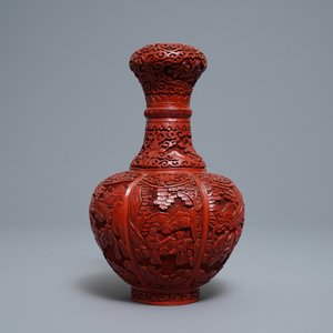 A Chinese carved cinnabar lacquer bottle vase, 19/20th C. — photo 3