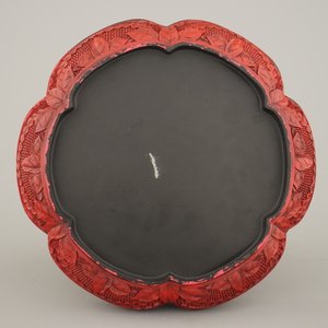 A Chinese carved cinnabar lacquer box and cover, 19th C. — 照片 6