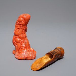 A Chinese carved coral figure and an ivory tea spoon, 19th C. — photo 1