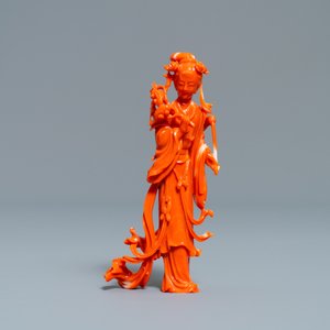 A Chinese carved coral figure of a lady with lingzhi, 19/20th C. — 照片 3