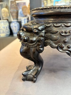 A Chinese carved hongmu stand, Canton 19th C. — 照片 11