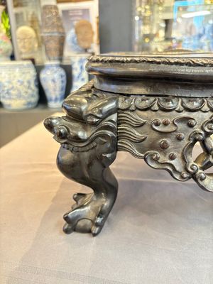 A Chinese carved hongmu stand, Canton 19th C. — 照片 17
