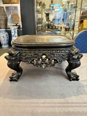 A Chinese carved hongmu stand, Canton 19th C. — 照片 3