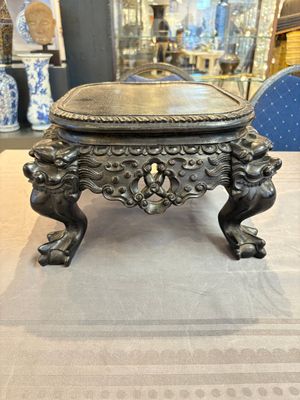 A Chinese carved hongmu stand, Canton 19th C. — 照片 4