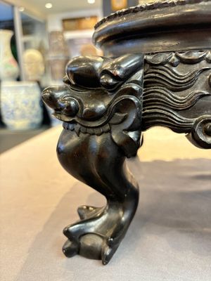 A Chinese carved hongmu stand, Canton 19th C. — 照片 8