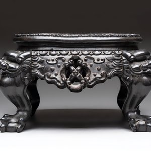 A Chinese carved hongmu stand, Canton 19th C. — 照片 3