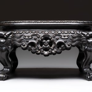 A Chinese carved hongmu stand, Canton 19th C. — 照片 4