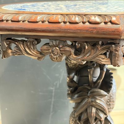 A Chinese carved hongmu table with a blue and white 'Dragons' plaque — photo 7