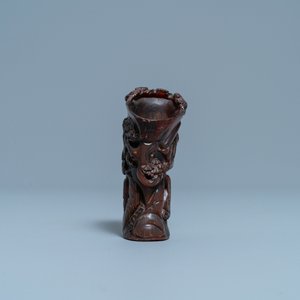A Chinese carved horn libation cup, Jiaqing — 照片 5