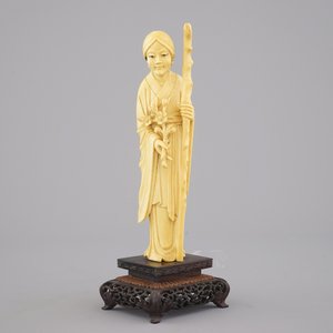 A Chinese carved ivory figure of a lady, 19/20th C. — 照片 1