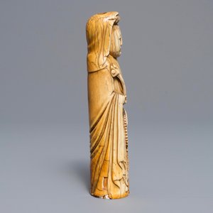 A Chinese carved ivory figure of a lady, Ming — 照片 5