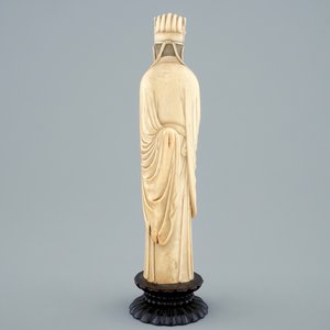 A Chinese carved ivory figure of a sage with a beaker on a lotus-shaped base, 19th C. — 照片 5