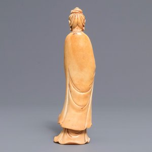 A Chinese carved ivory figure of Guanyin, 18th C. — photo 4