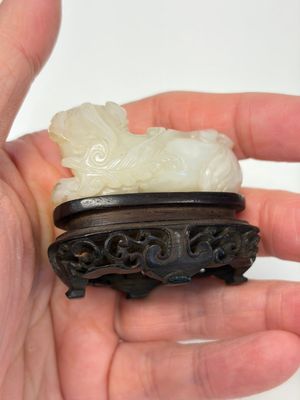 A Chinese carved jade 'Buddhist Lions' group, 19th C. — foto 8