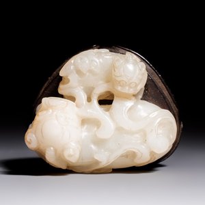 A Chinese carved jade 'Buddhist Lions' group, 19th C. — foto 6